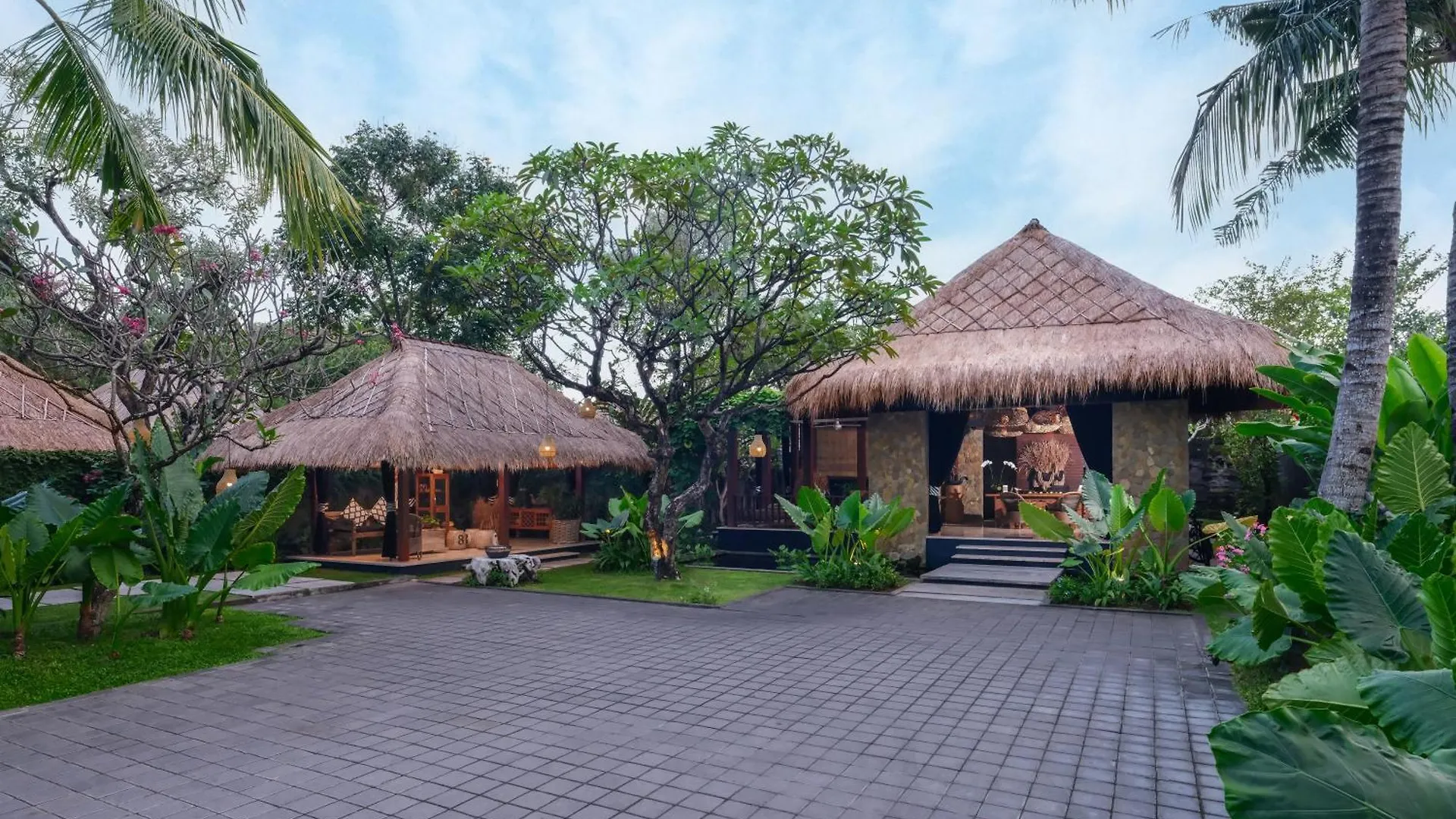 The One Boutique Villa Seminyak  0*, Seminyak (Bali)